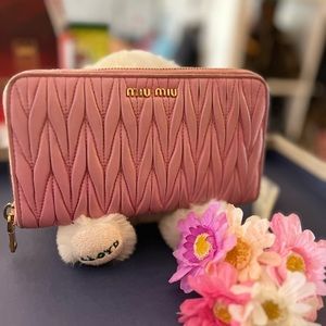 MiuMiu wallet